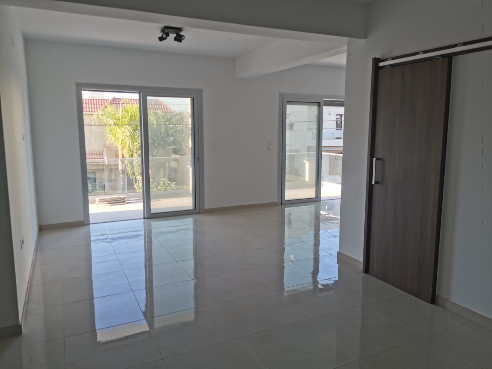 Upper floor house for rent - sp